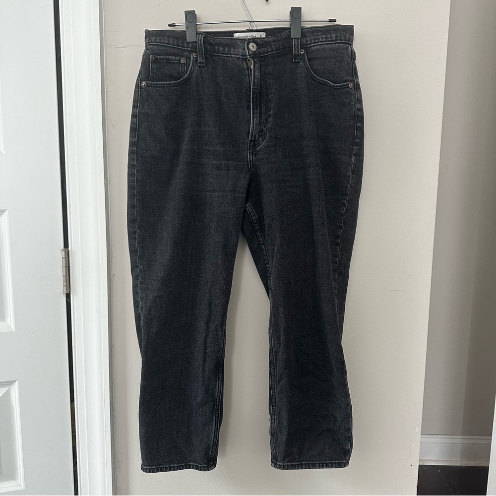 Abercrombie Ankle Straight Ultra High Rise Jeans 31 S